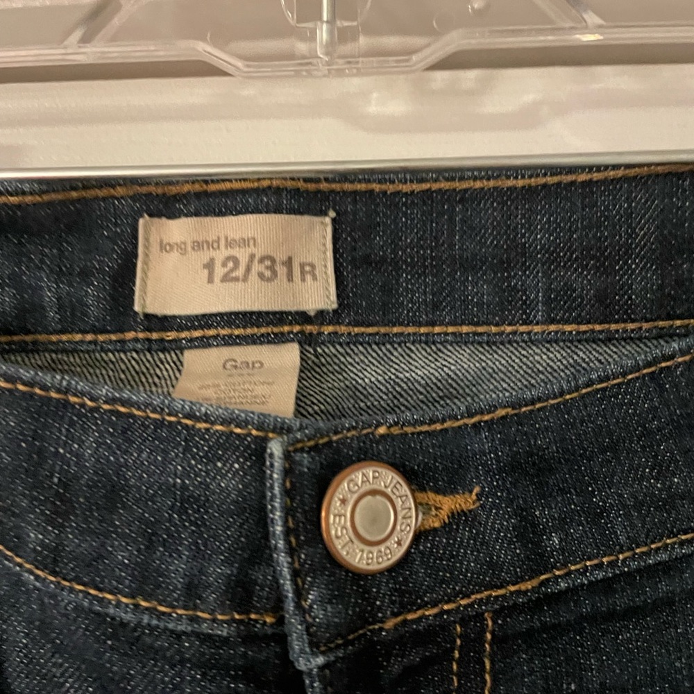 Perfect condition Gap Long and Lean Jeans. Size 12/32.